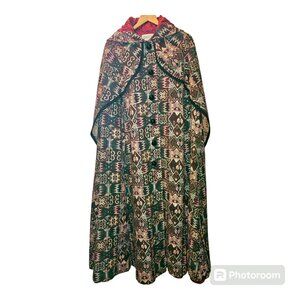 Vintage Queen of The Capes Country Place Woven Tapestry Hooded Cloak/Cape